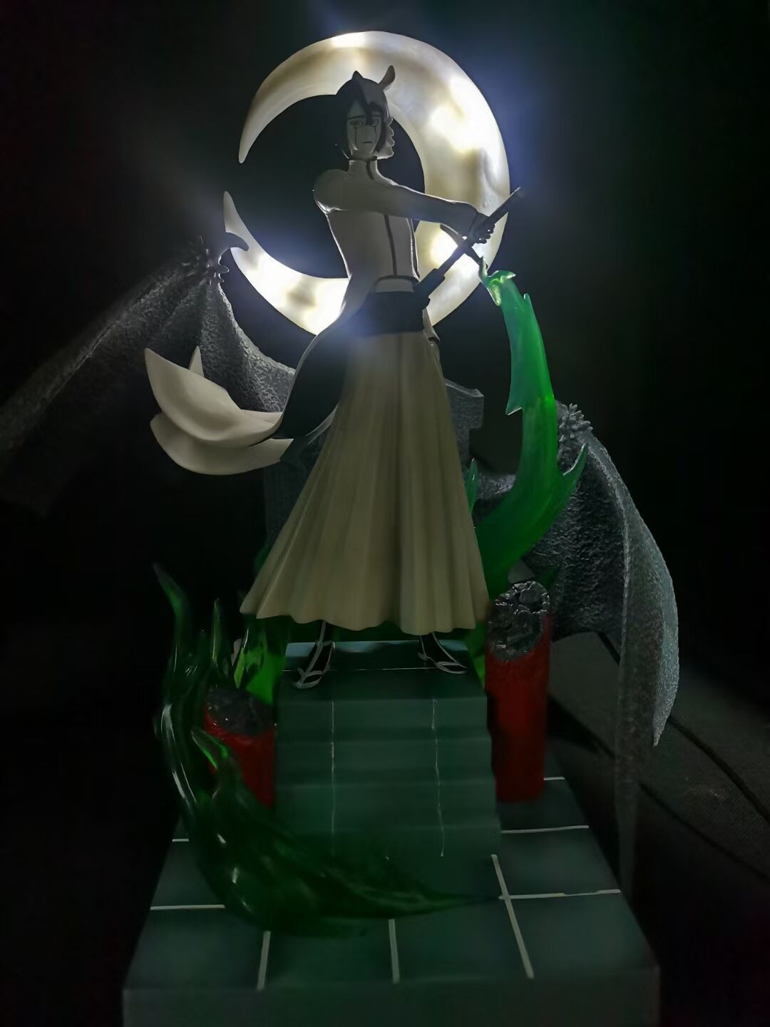Gk Ten Blade Resonance Ulquiorra Luminous Statue Scene Model Anime Garage Kits