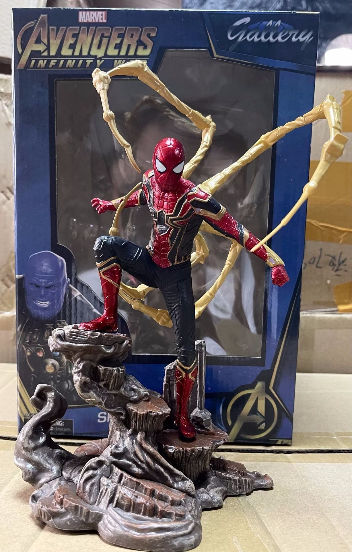 Avengers Infinite War Steel Spider-Man Scene Paw Movable